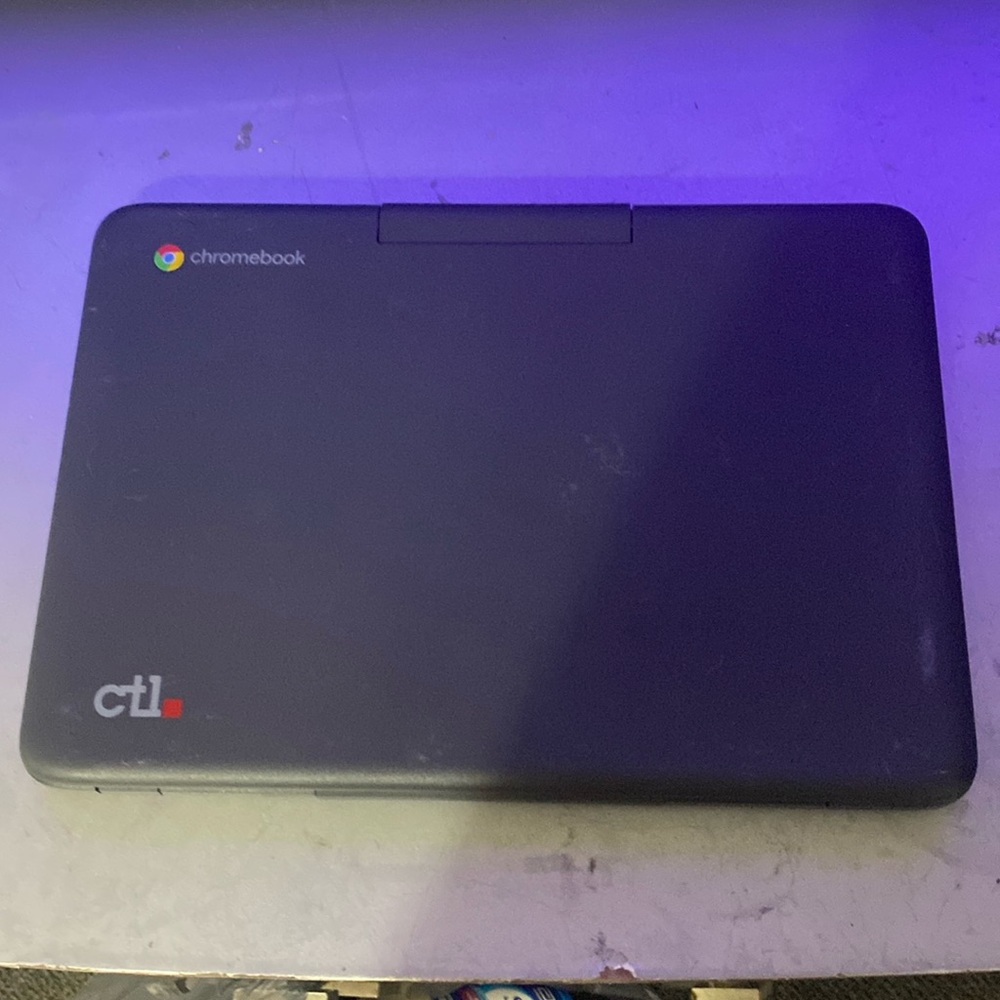 Chromebook computer
